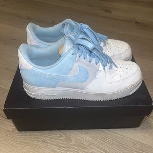 Barely worn nike forces